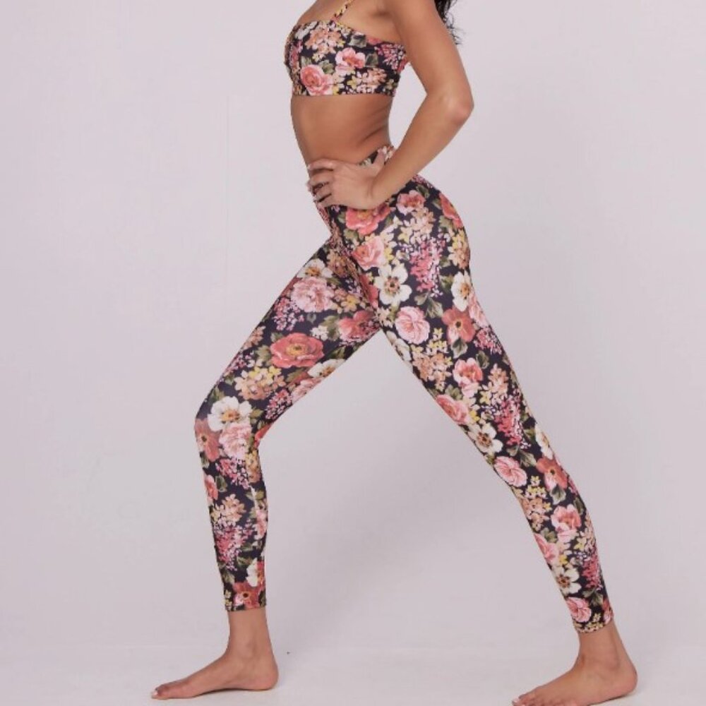 Onzie Dahlia Floral high rise Capri 2029
